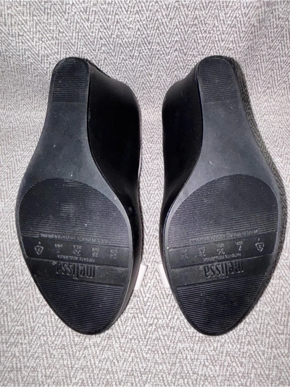 Melissa queen black